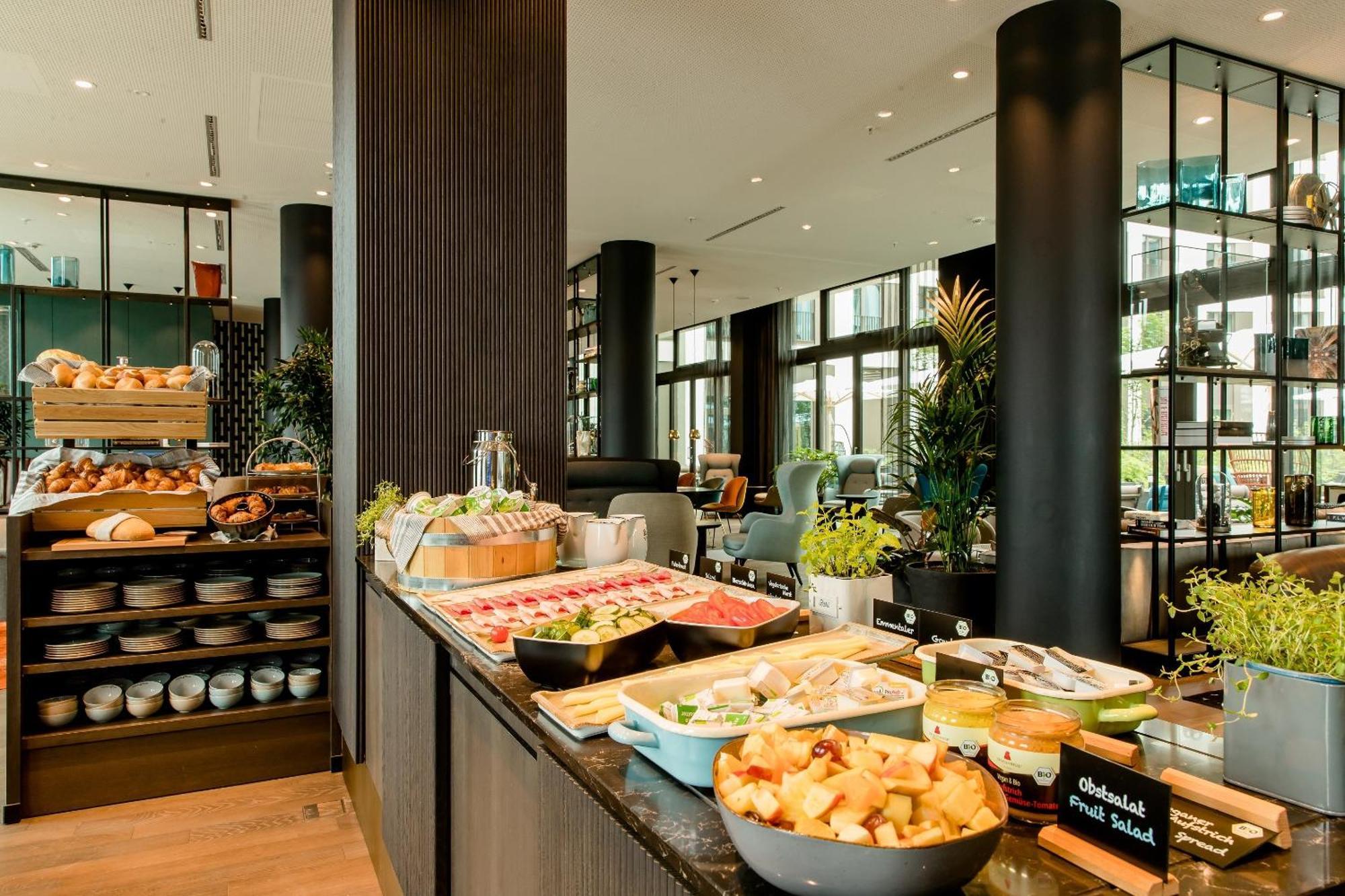 Motel One Koeln-Messe Zewnętrze zdjęcie