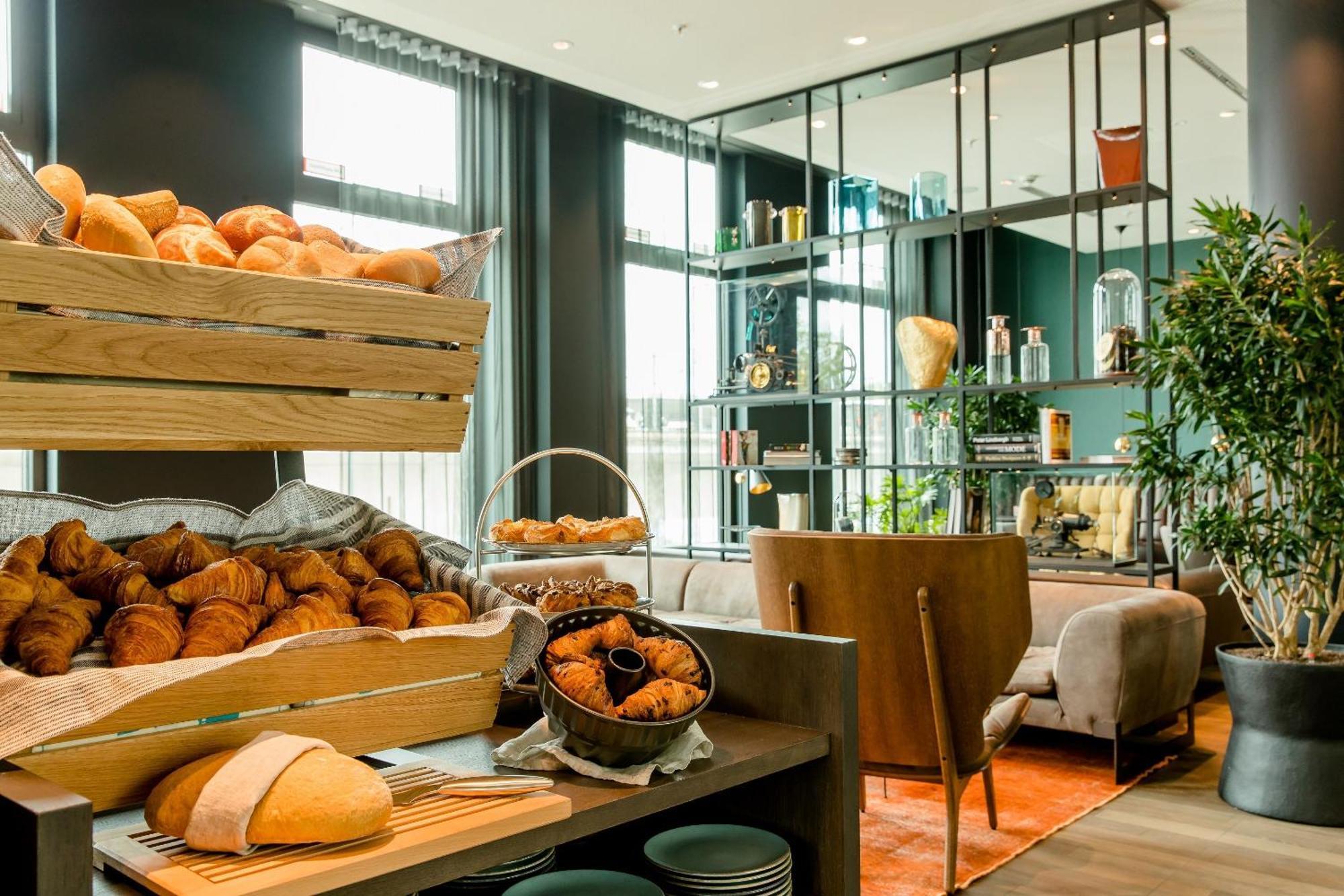 Motel One Koeln-Messe Zewnętrze zdjęcie